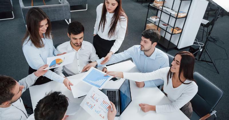 Chiến lược kinh doanh dài hạn với khách hàng mục tiêu