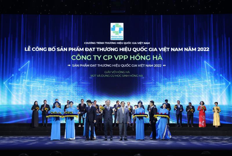 Tương lai của văn phòng phẩm kết hợp công nghệ và bền vững cho văn phòng hiện đại