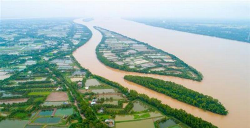 Hình ảnh minh họa ảnh hưởng gió mùa Đông Bắc và Tây Nam đến khí hậu Việt Nam, thể hiện hướng gió và lượng mưa
